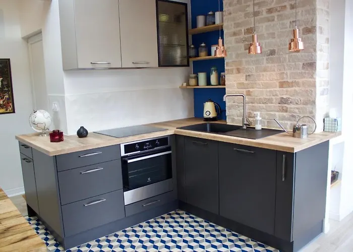 Sur Les Toits, Tres Jolie Vue Provence